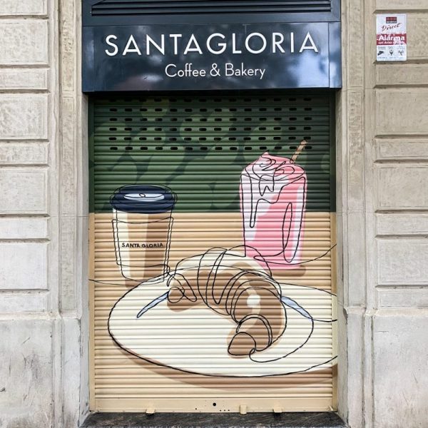 Mural en el exterior de Santagloria mejorando así su imagen.
